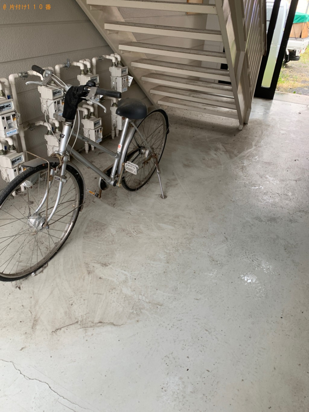 自転車、本棚、カラーボックス、トースター、布団、掃除機等の回収